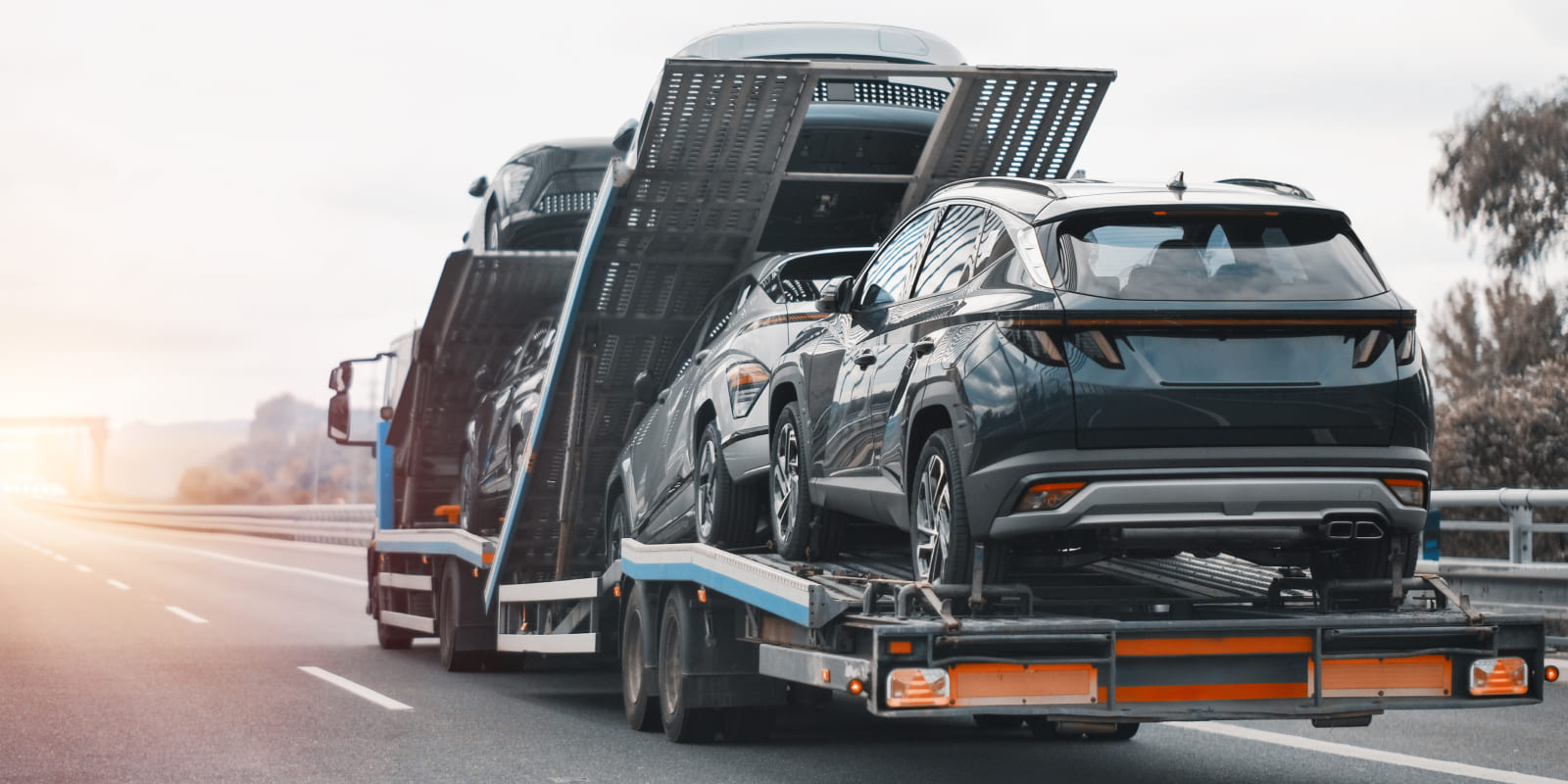 Перевозка автомобилей фон
