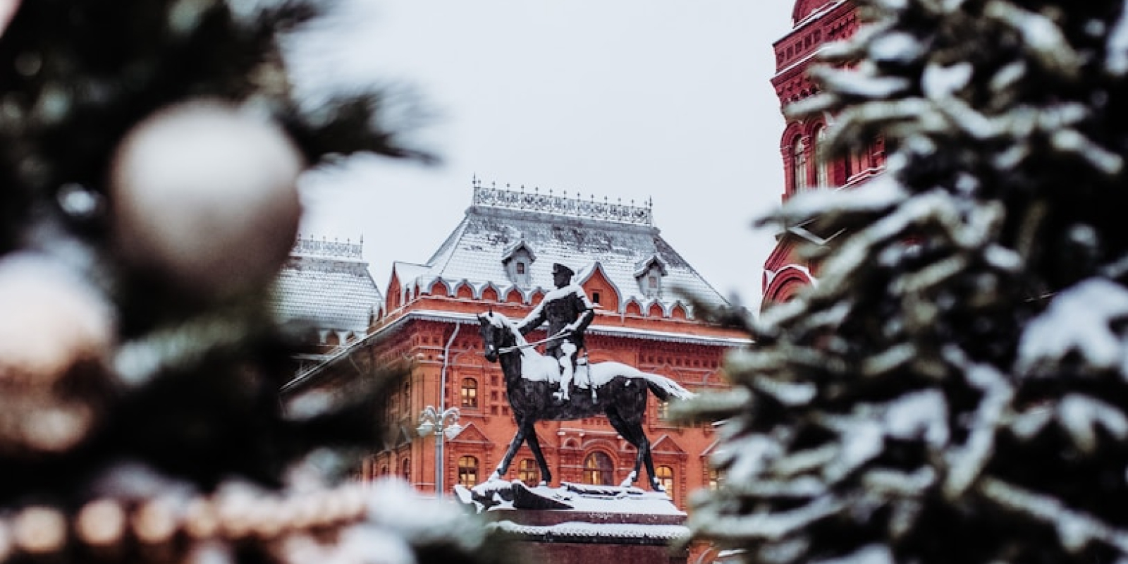 Грузоперевозки из Москвы фон
